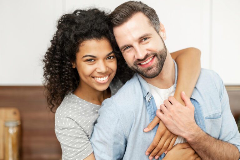 Close-up,Portrait,Of,Happy,Multi-ethnic,Couple,In,Love.,An,African